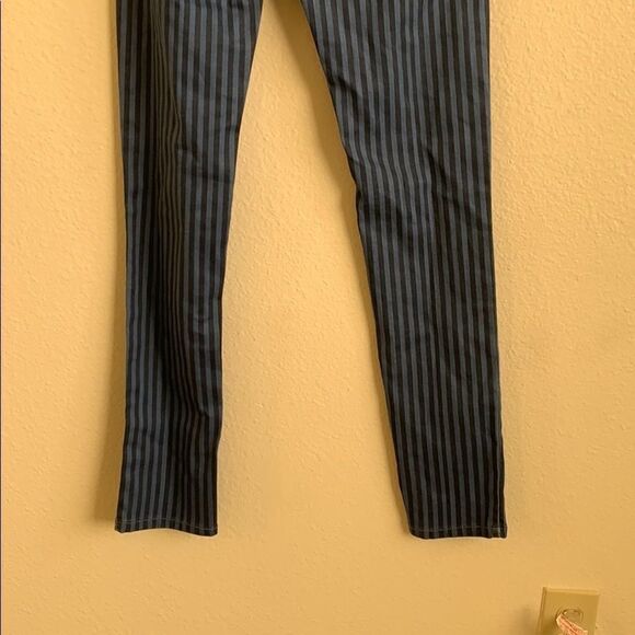Striped Skinny Pants  - Picture 7 of 9